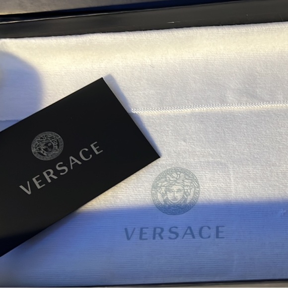Versace “La Medusa” Wallet - Picture 4 of 4